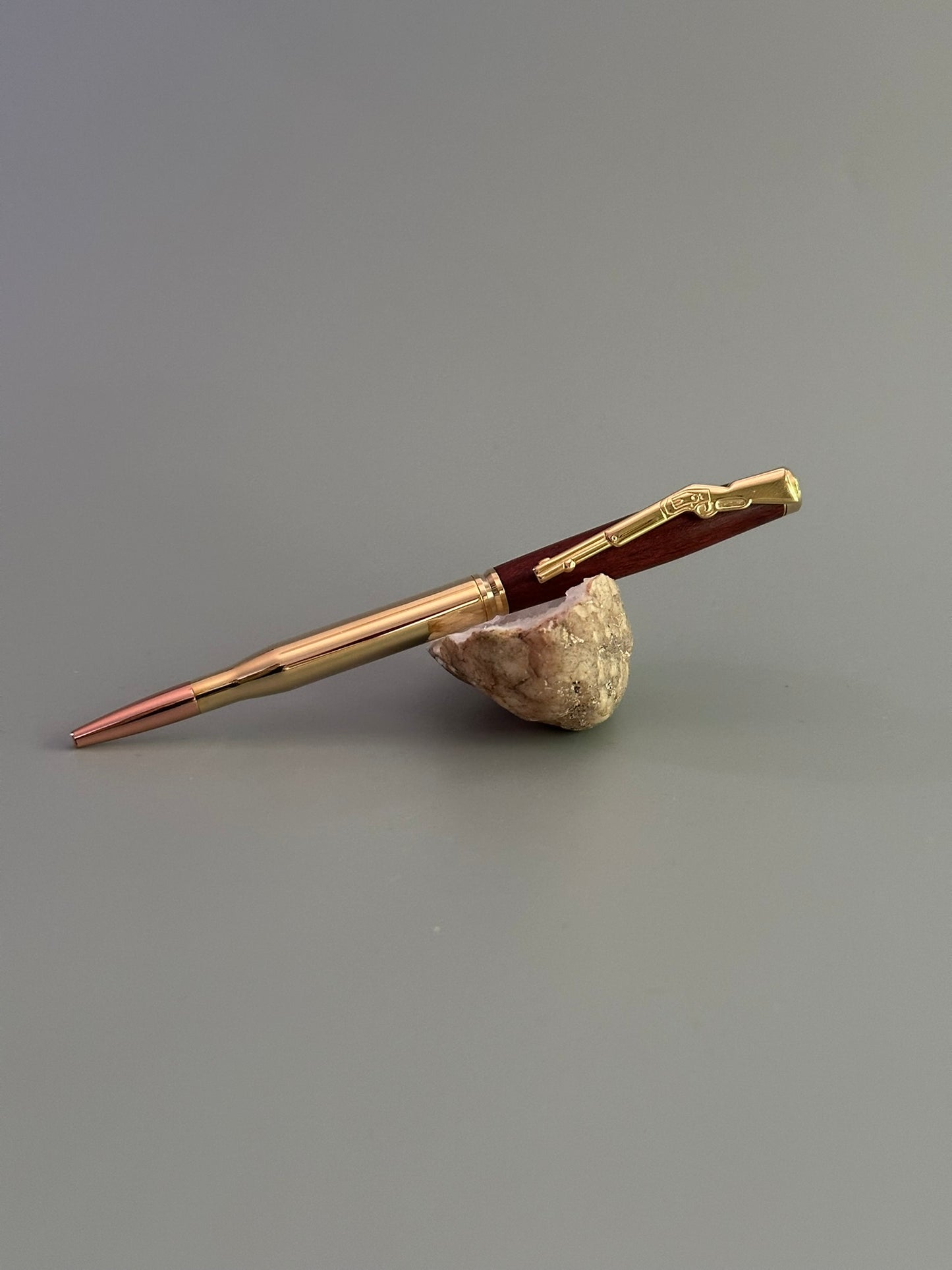 Slim Rifle Cartridge Pen – Handcrafted Bloodwood Twist Pen with Gold & Rose Gold Accents for Hunters, Collectors & Outdoorsmen